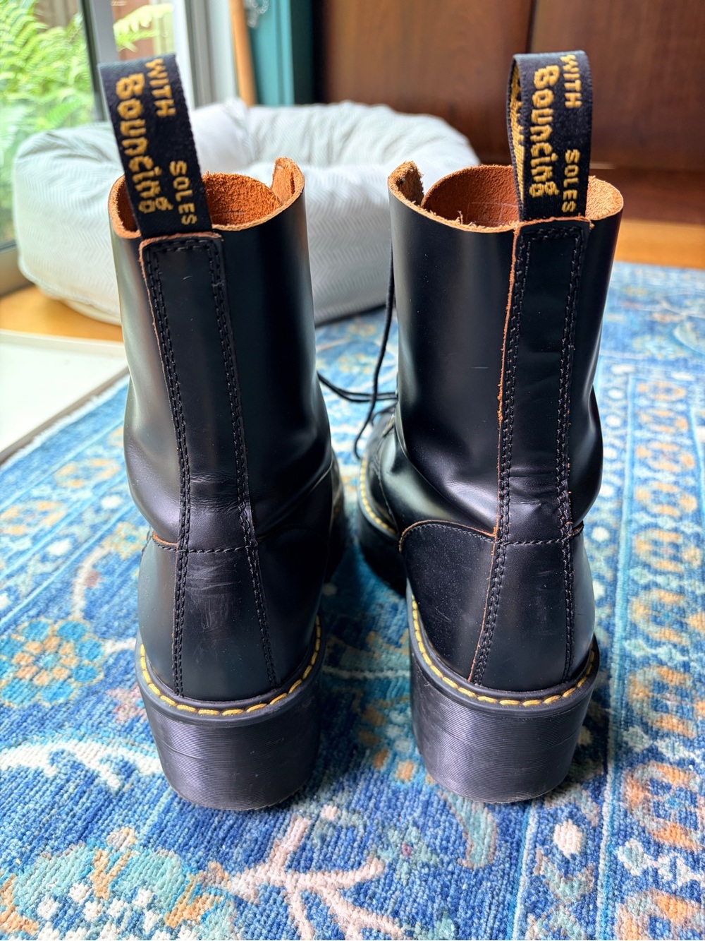 Doc Martins Black Leather Lace-Up Boots Size 7 - Picture 4 of 8